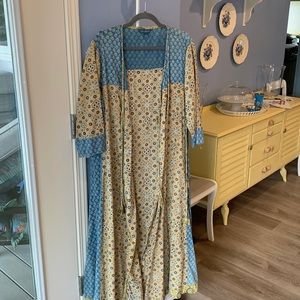 April Cornell muted desert toned full length duster. Size XXL.